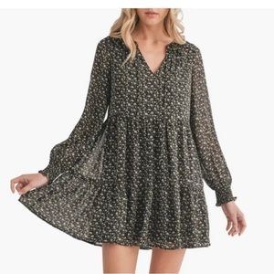 Lush Floral Long Sleeve Tiered Shift Dress size M